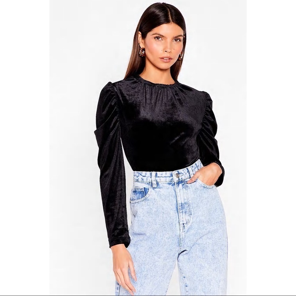 Nasty Gal Black Velvet Long Sleeve Puff Sleeve Top EUC Size 2